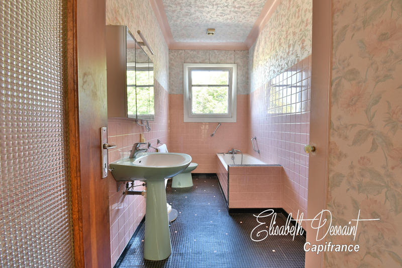 Villa - 234 m² - 10 pièces