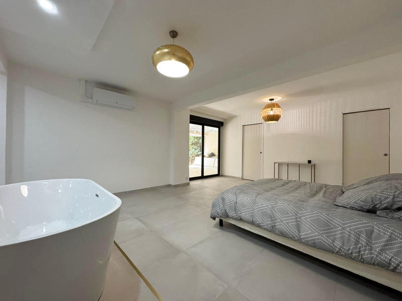 Appartement - 205 m² - 5 pièces