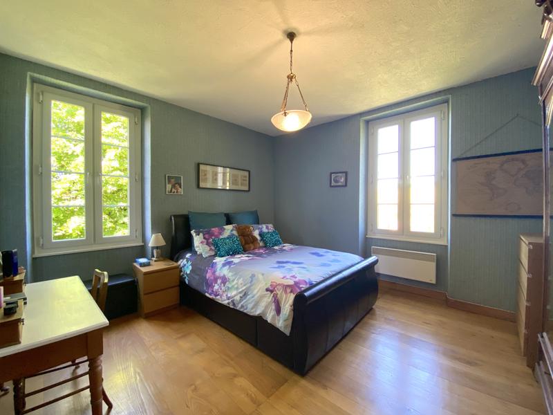 Maison - 276 m² - 9 pièces