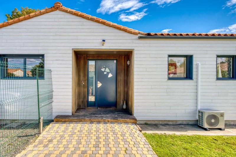 Maison - 96 m² - 5 pièces