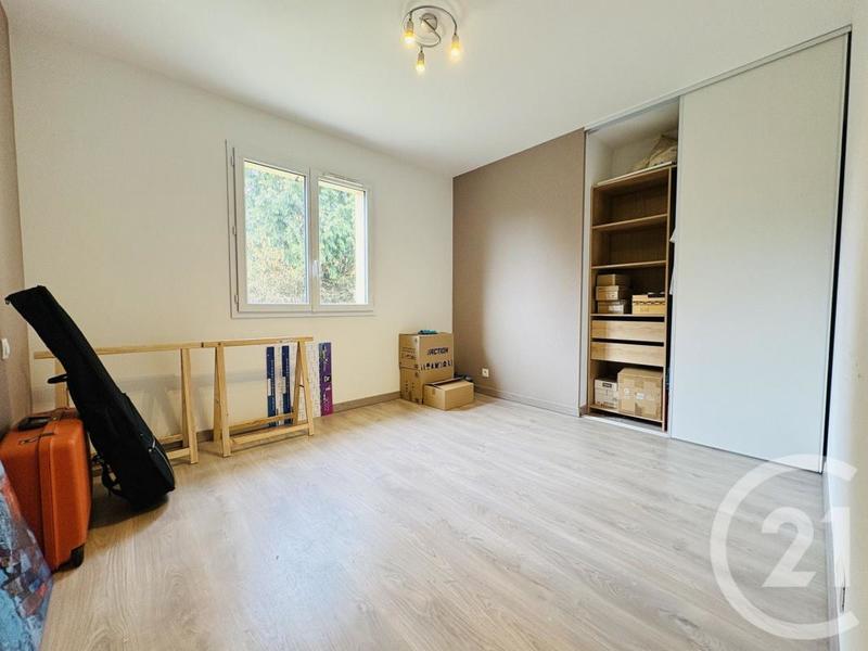 Pavillon - 137 m² - 7 pièces