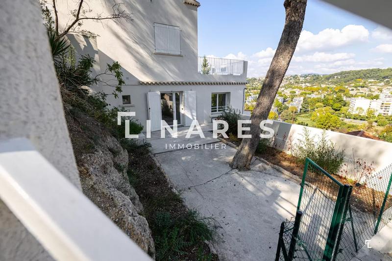 Appartement - 114 m² - 4 pièces