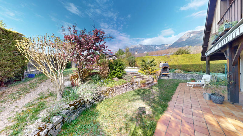 Maison - 140 m² - 5 pièces