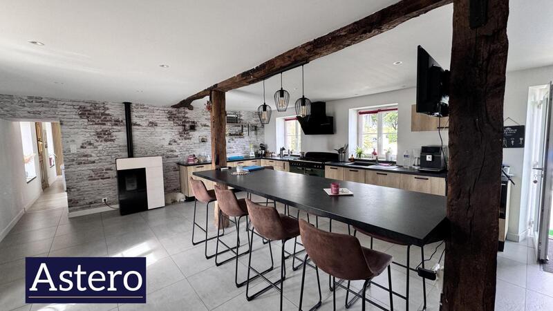 Longère - 223 m² - 6 pièces