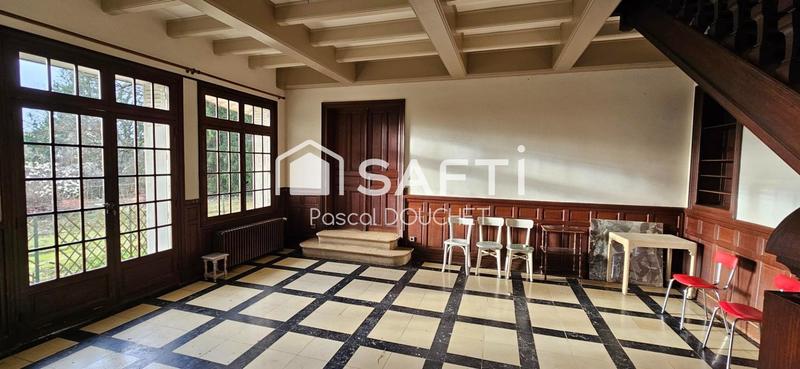 Maison - 200 m² - 9 pièces