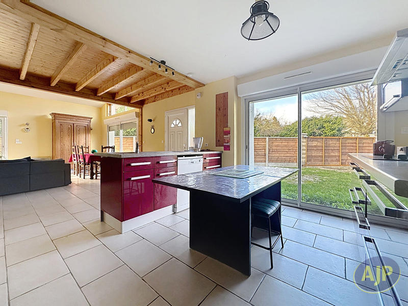 Maison - 110 m² - 7 pièces