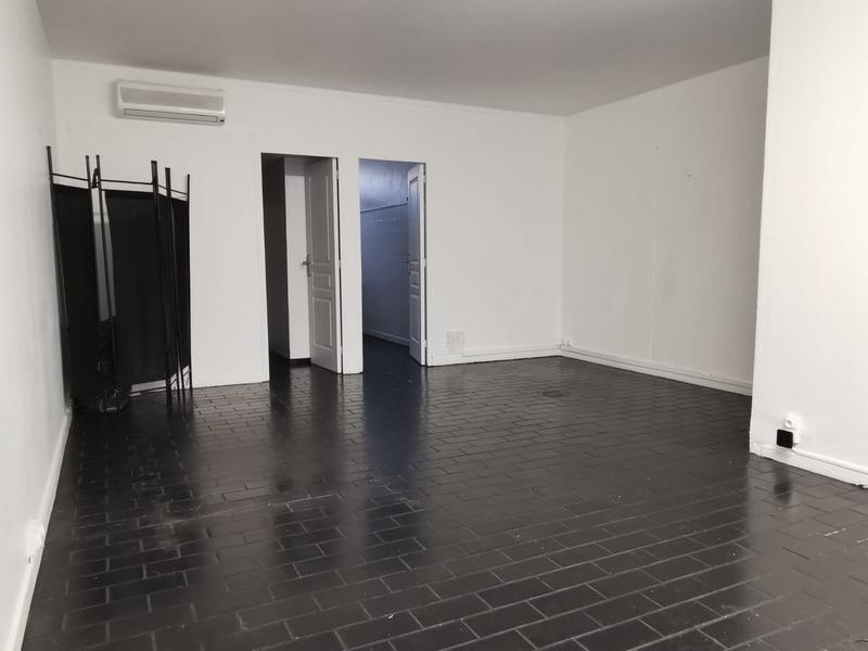 Local commercial - 73 m² - 2 pièces