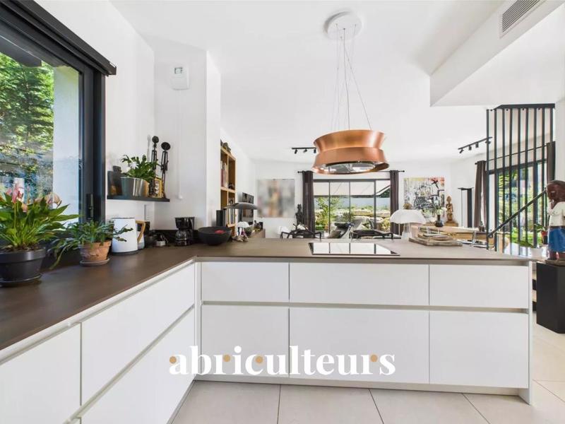 Maison - 111 m² - 4 pièces