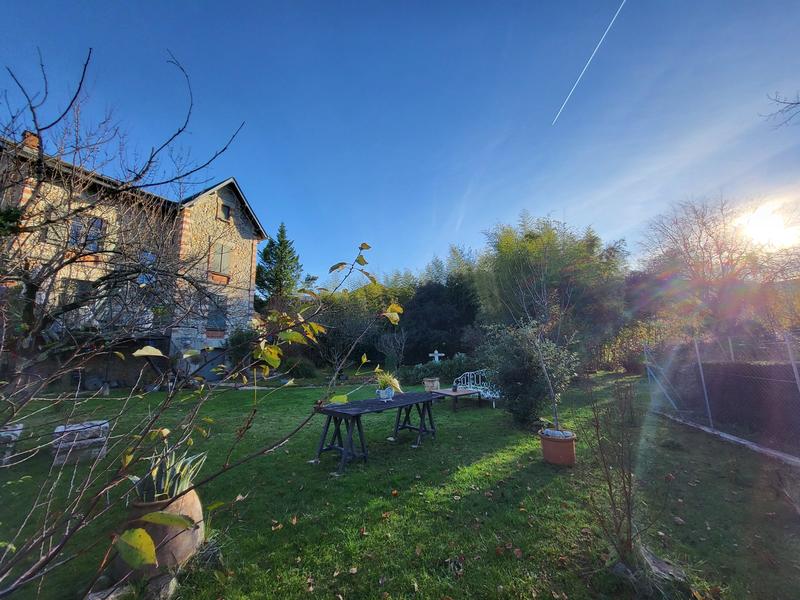 Maison - 225 m² - 10 pièces