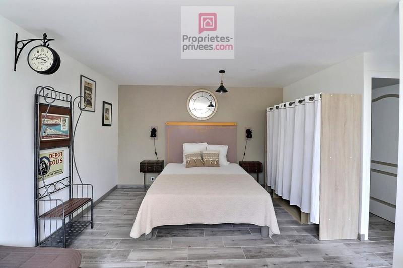 Propriété - 265 m² - 8 pièces