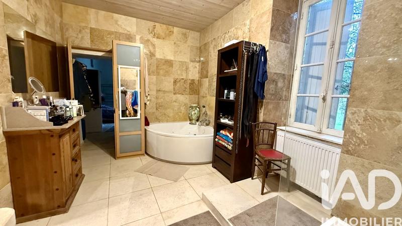 Maison - 251 m² - 8 pièces
