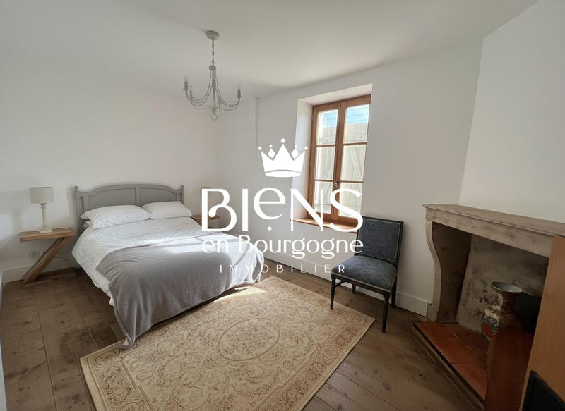 Maison ancienne - 225 m² - 8 pièces