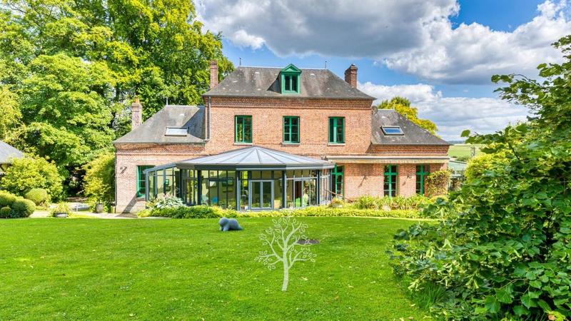 Maison de maîtres - 241 m² - 6 pièces