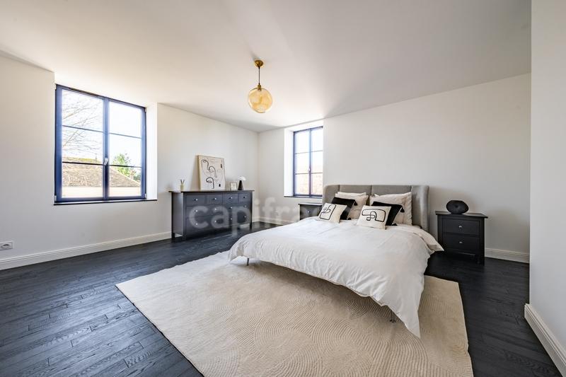 Propriété - 362 m² - 10 pièces