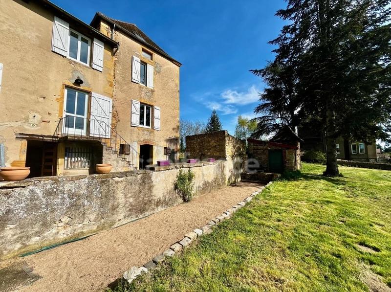 Maison - 217 m² - 9 pièces