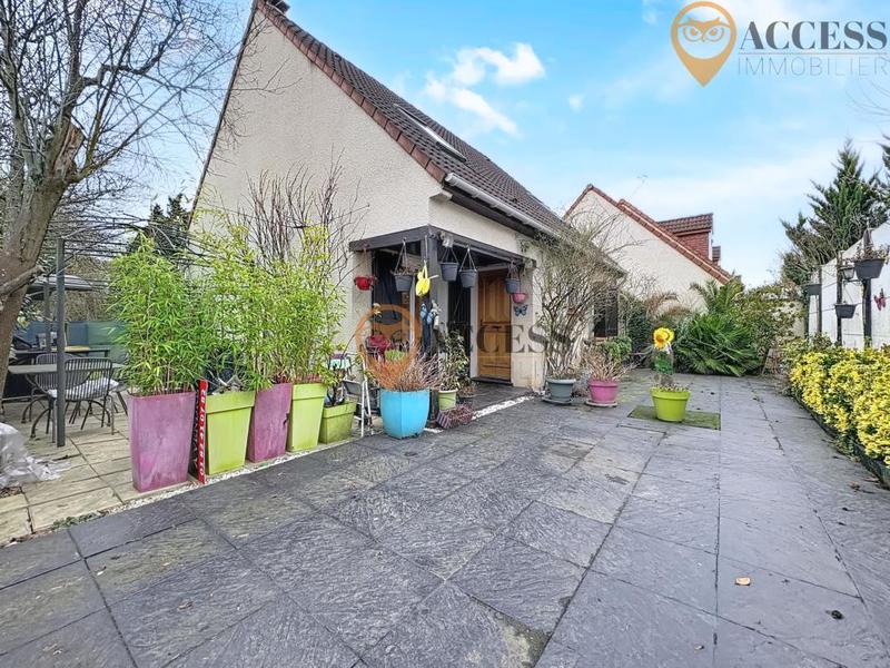 Maison - 99 m² - 5 pièces