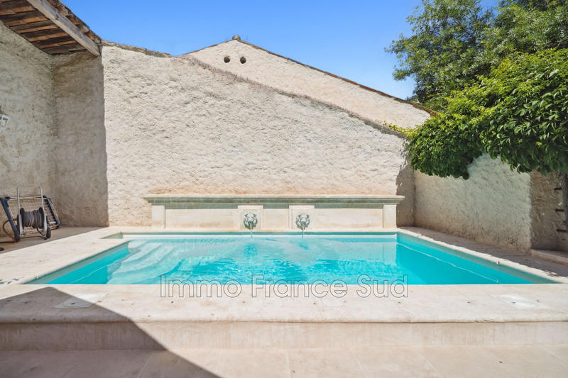 Maison - 245 m² - 5 pièces