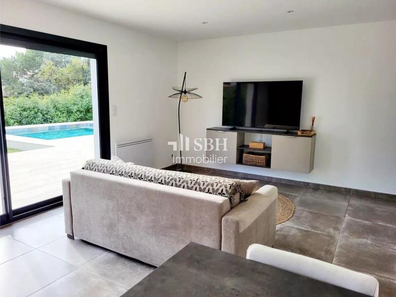 Villa - 211 m² - 10 pièces