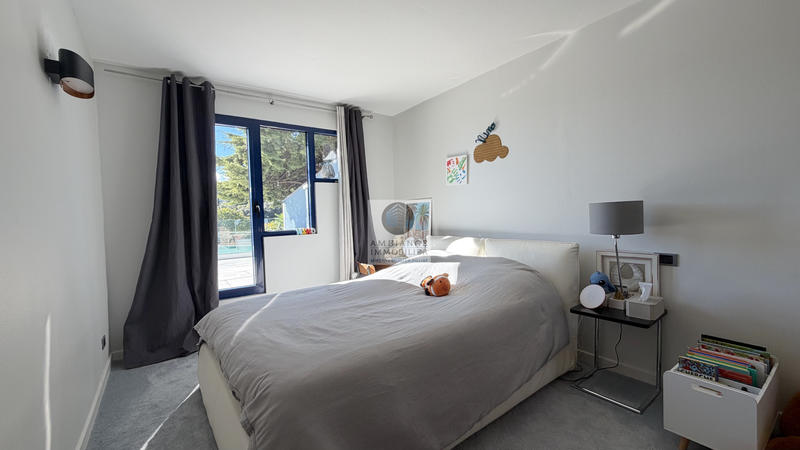 Maison - 258 m² - 7 pièces