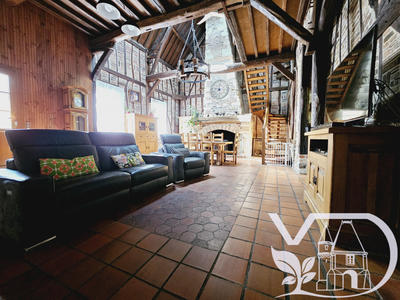 Maison - 222 m² - 11 pièces