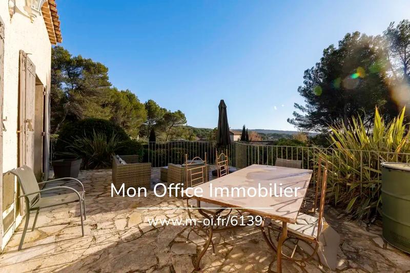 Maison traditionnelle - 107 m² - 4 pièces