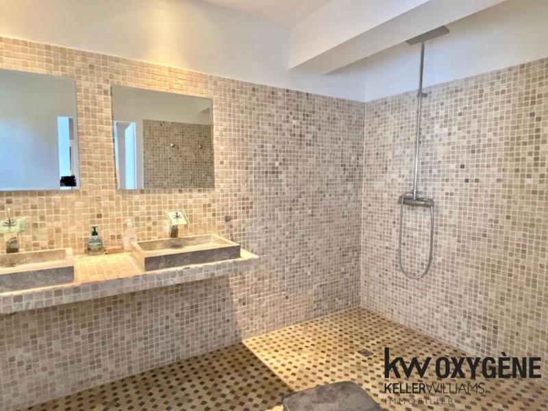 Château - 880 m² - 25 pièces