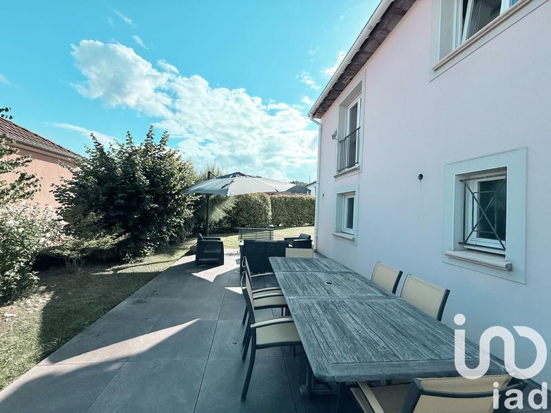 Maison - 165 m² - 8 pièces