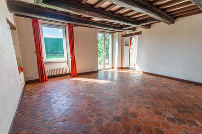 Maison - 305 m² - 10 pièces