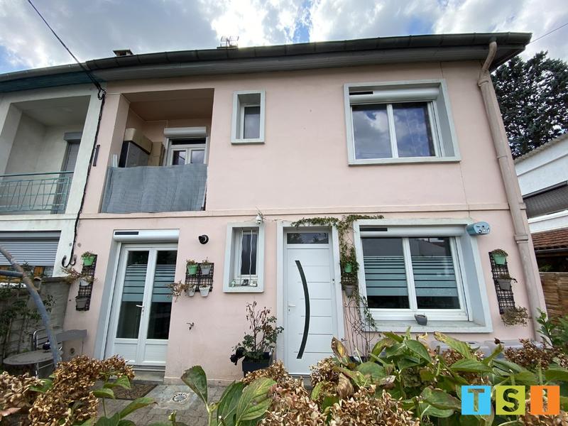 Maison - 105 m² - 5 pièces