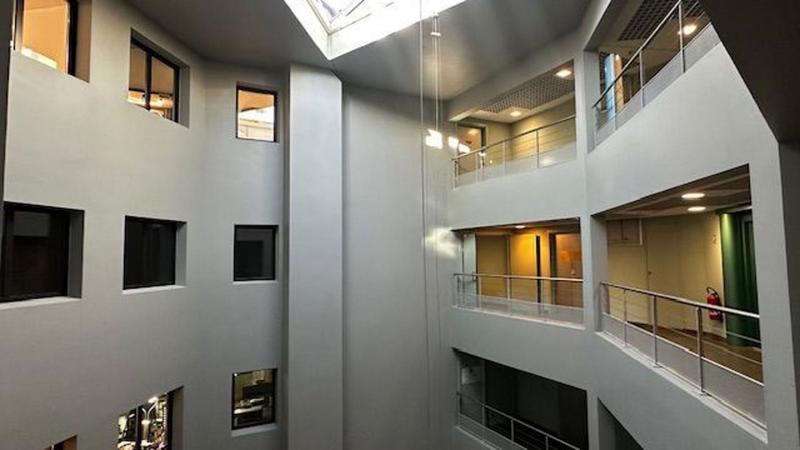 Bureau - 217 m²