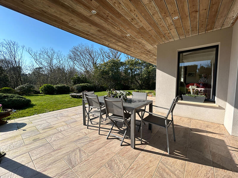 Maison - 140 m² - 5 pièces