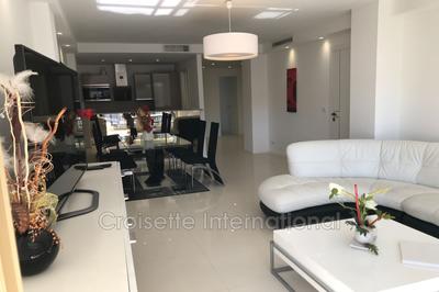 Appartement - 100 m² - 4 pièces