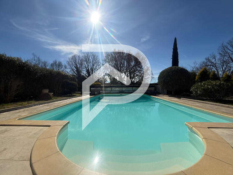 Villa - 200 m² - 5 pièces