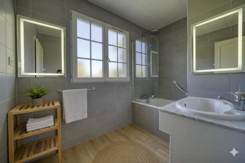 Maison - 131 m² - 9 pièces