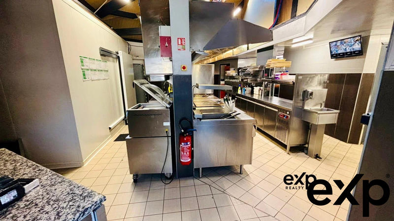 Fonds de commerce - Magasins - 308 m²