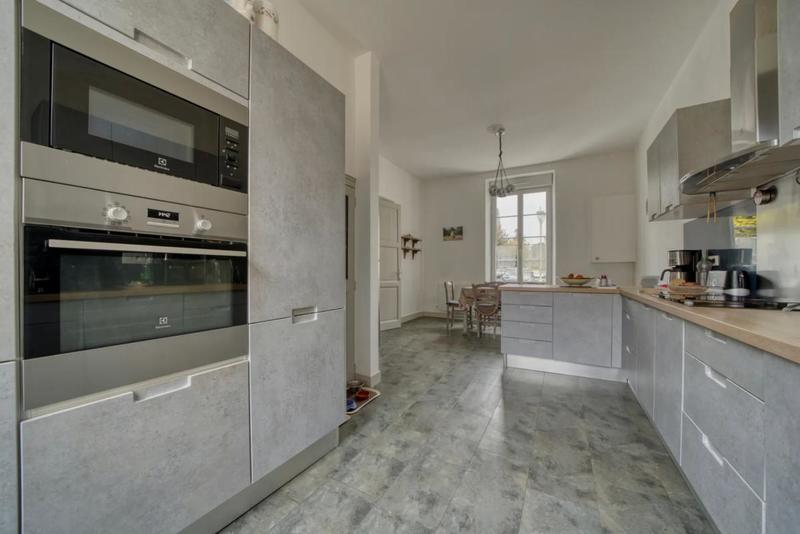 Maison - 190 m² - 6 pièces