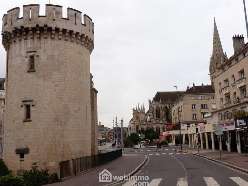 Loft - 203 m² - 8 pièces