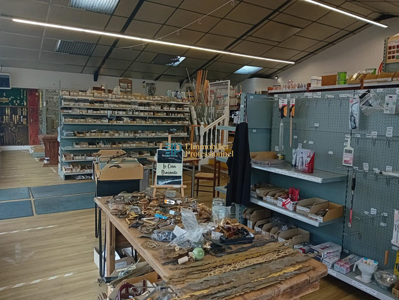 Local commercial - 349 m² - 4 pièces