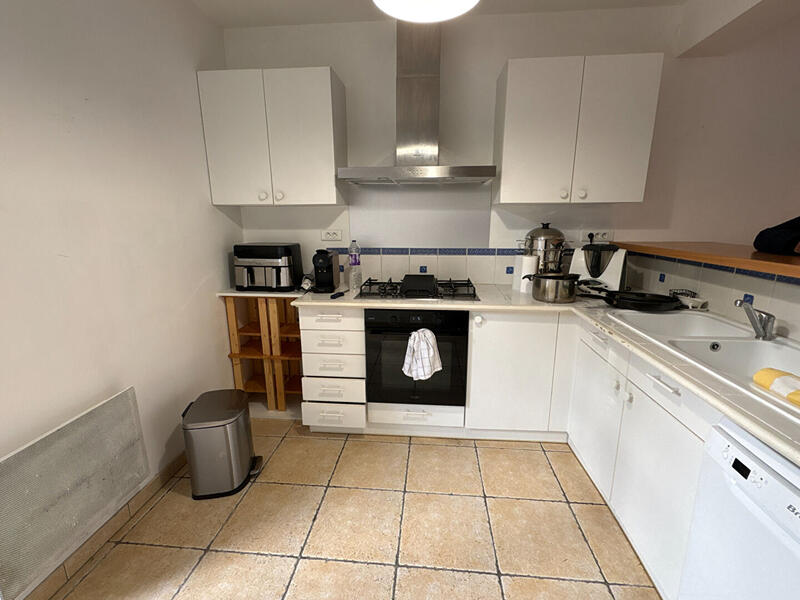 Maison - 180 m² - 8 pièces