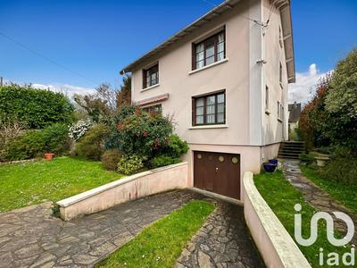 Maison - 180 m² - 8 pièces