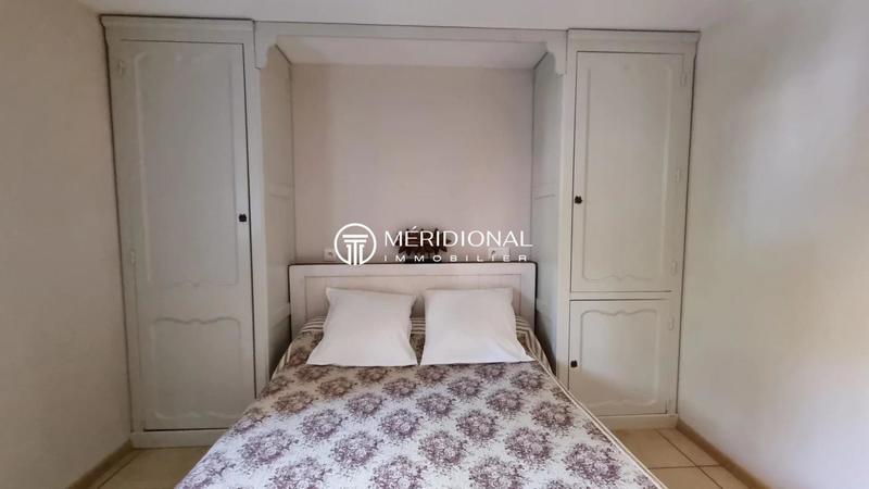 Maison - 648 m² - 22 pièces