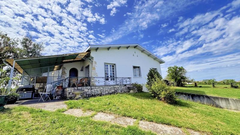 Maison - 88 m² - 4 pièces