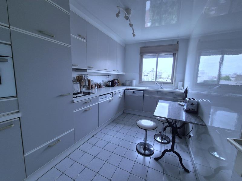 Appartement - 81 m² - 3 pièces