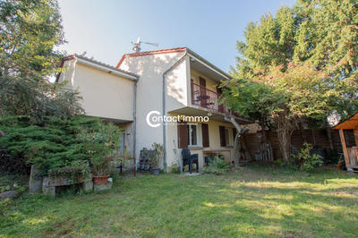 Maison - 99 m² - 4 pièces