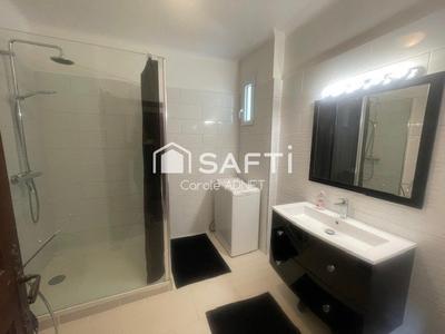 Maison - 200 m² - 7 pièces