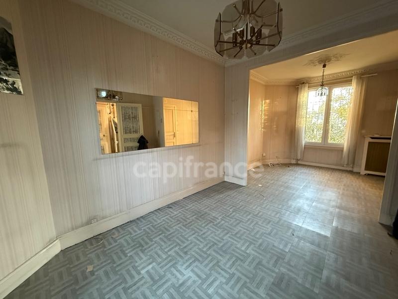 Maison - 90 m² - 5 pièces