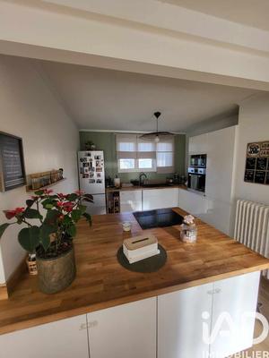 Maison - 90 m² - 5 pièces