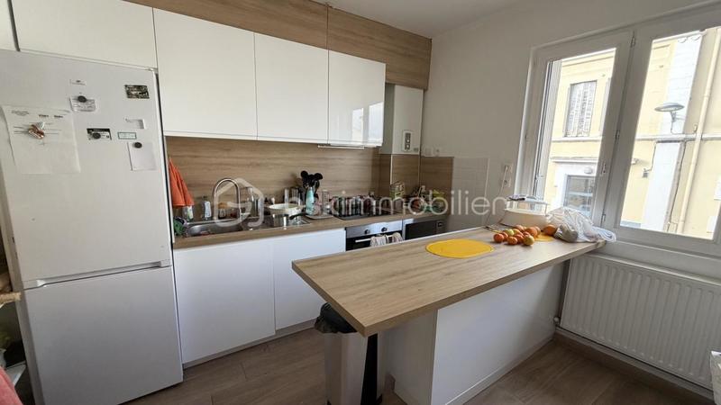 Appartement - 60 m² - 3 pièces