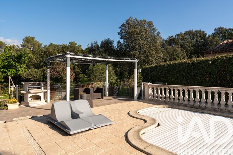 Maison - 180 m² - 6 pièces