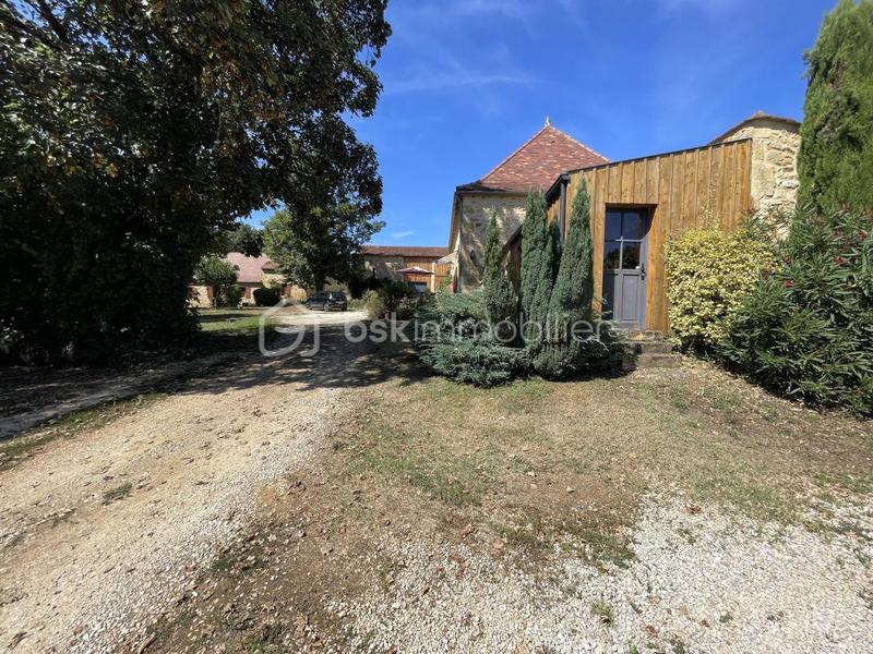 Maison en pierre - 266 m² - 10 pièces